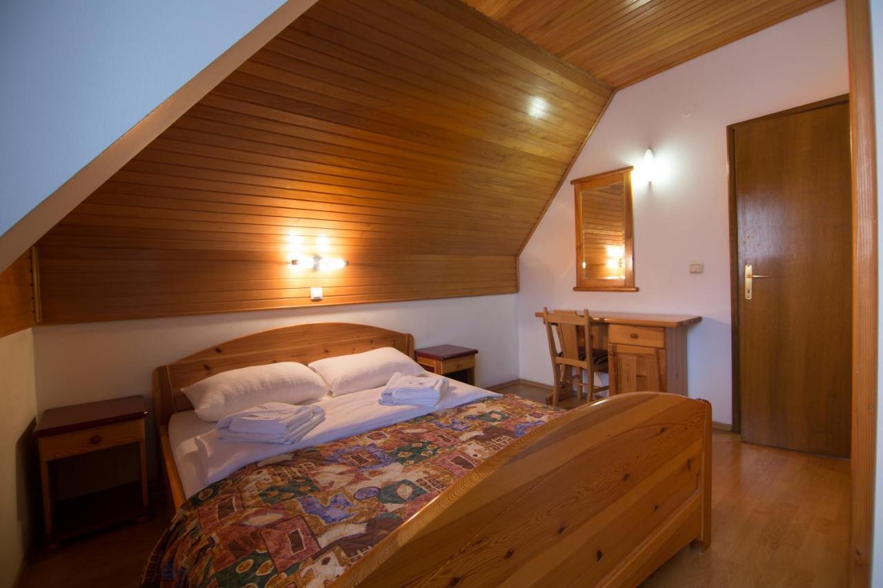 Kraljevi Konaci - Najam Kuca Na Zlatiboru Apartamento Exterior foto