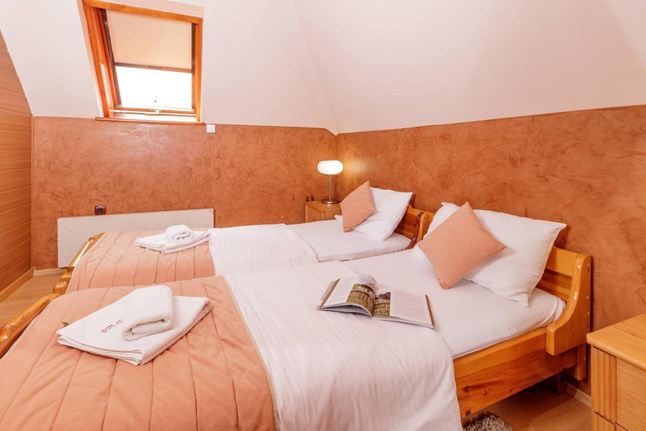 Kraljevi Konaci - Najam Kuca Na Zlatiboru Apartamento Exterior foto