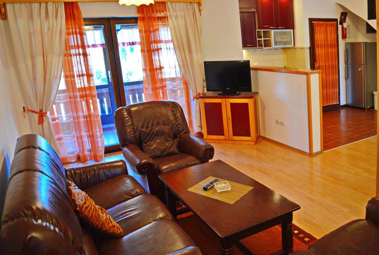 Kraljevi Konaci - Najam Kuca Na Zlatiboru Apartamento Exterior foto
