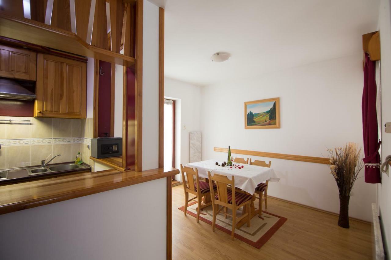 Kraljevi Konaci - Najam Kuca Na Zlatiboru Apartamento Exterior foto